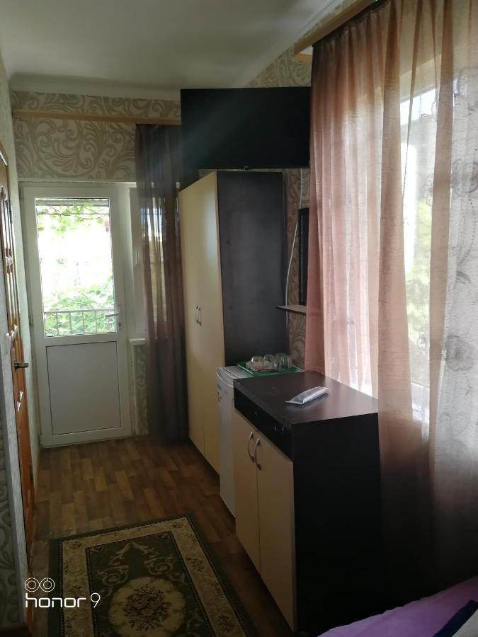 Orhidea Guest House Gagra Buitenkant foto